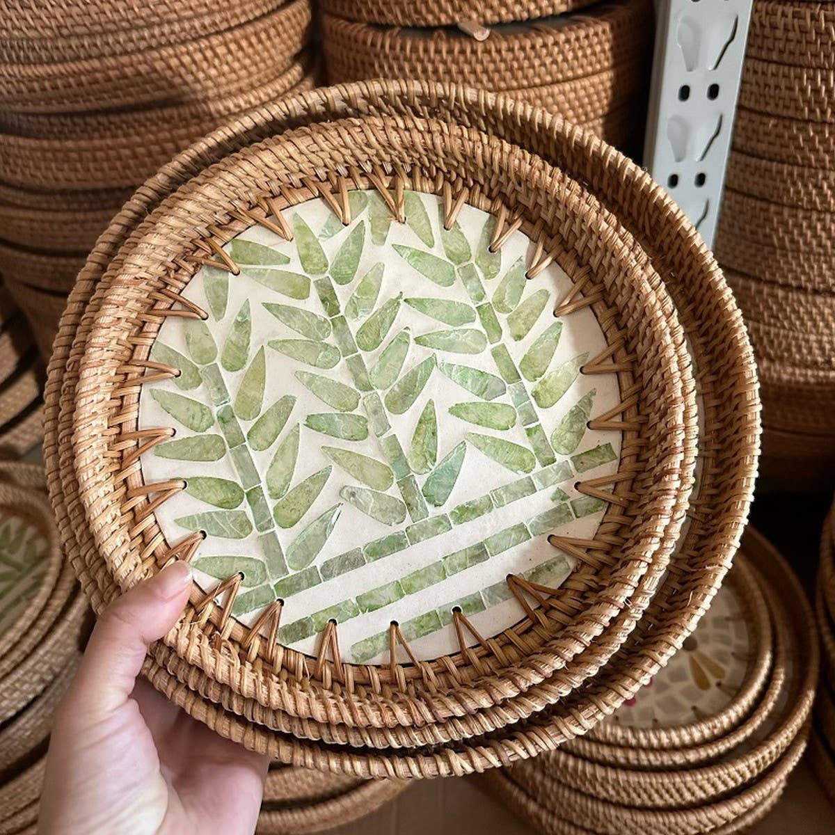 RATTAN COLORFUL SHELL CREATIVE HANDMADE FRUIT PLATE_CWMM4485