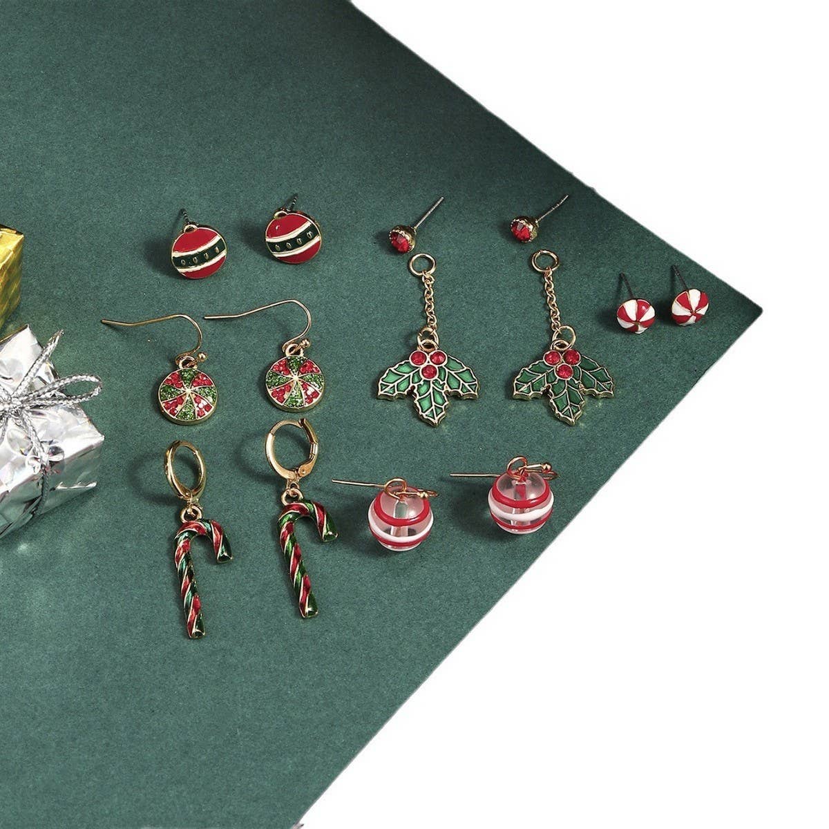 NEW FASHION CHRISTMAS ALLOY EARRINGS AND STUDS SET