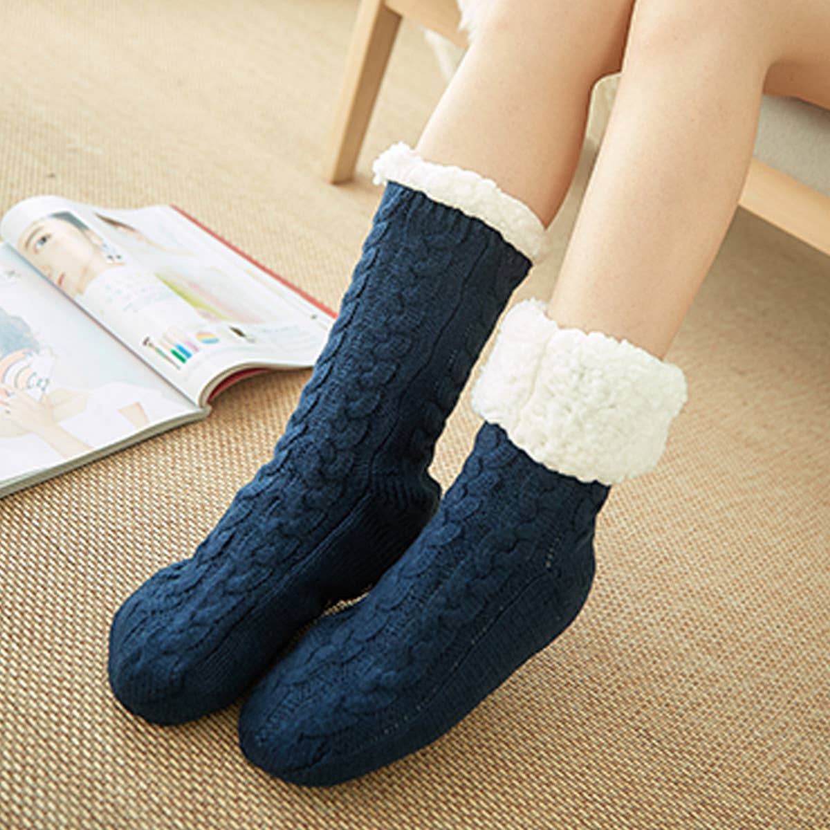 THICKENED TWISTED STRIPED PLUSH INDOOR SLIPPERS