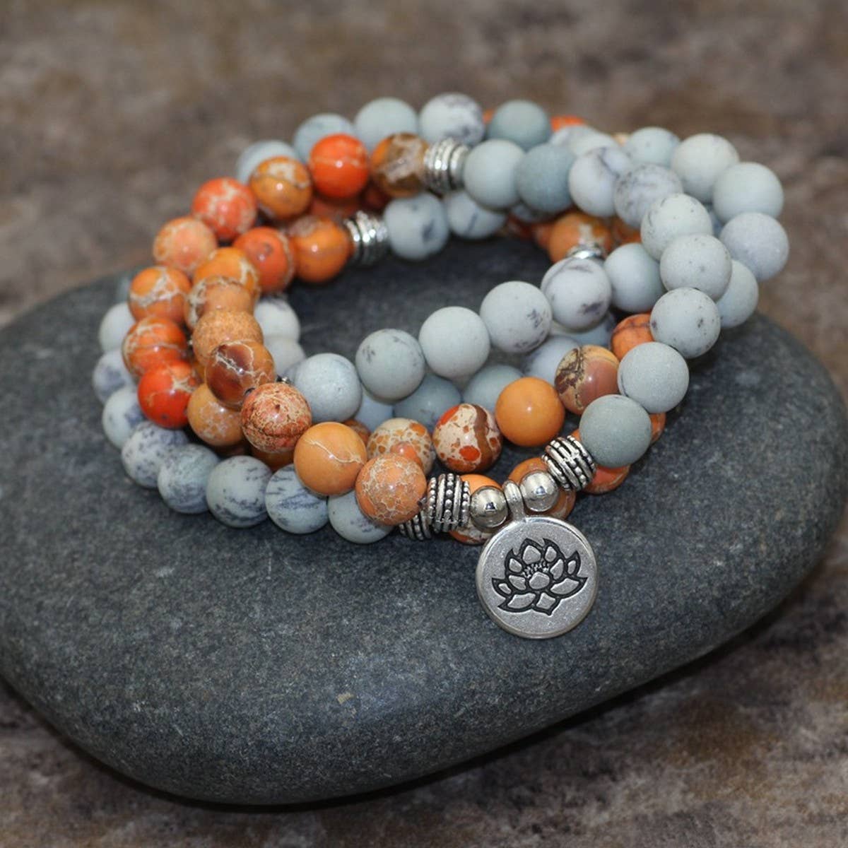 HUANGDI HUANGSONG, YINGKE PINE BEADED BRACELET
