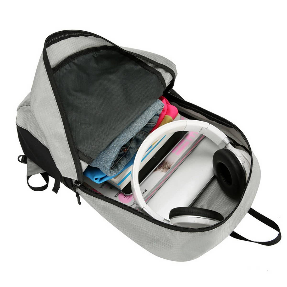 Lightweight Sports Backpack for Travel & Hiking_CWAB5421