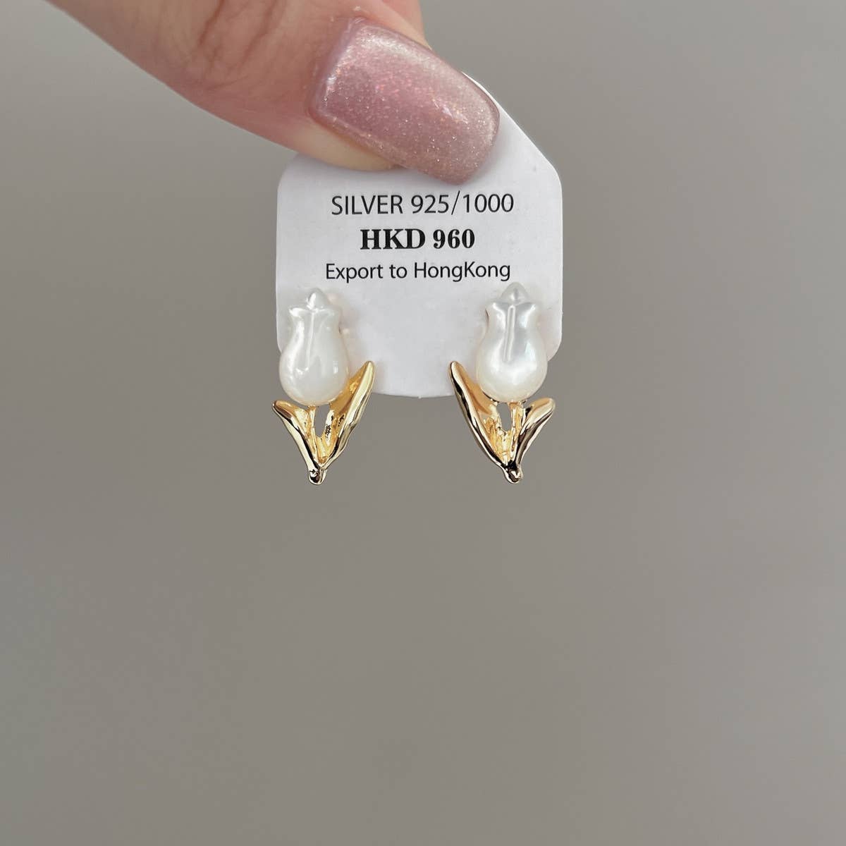 LIGHTWEIGHT LUXURIOUS SHELL TULIP EARRINGS