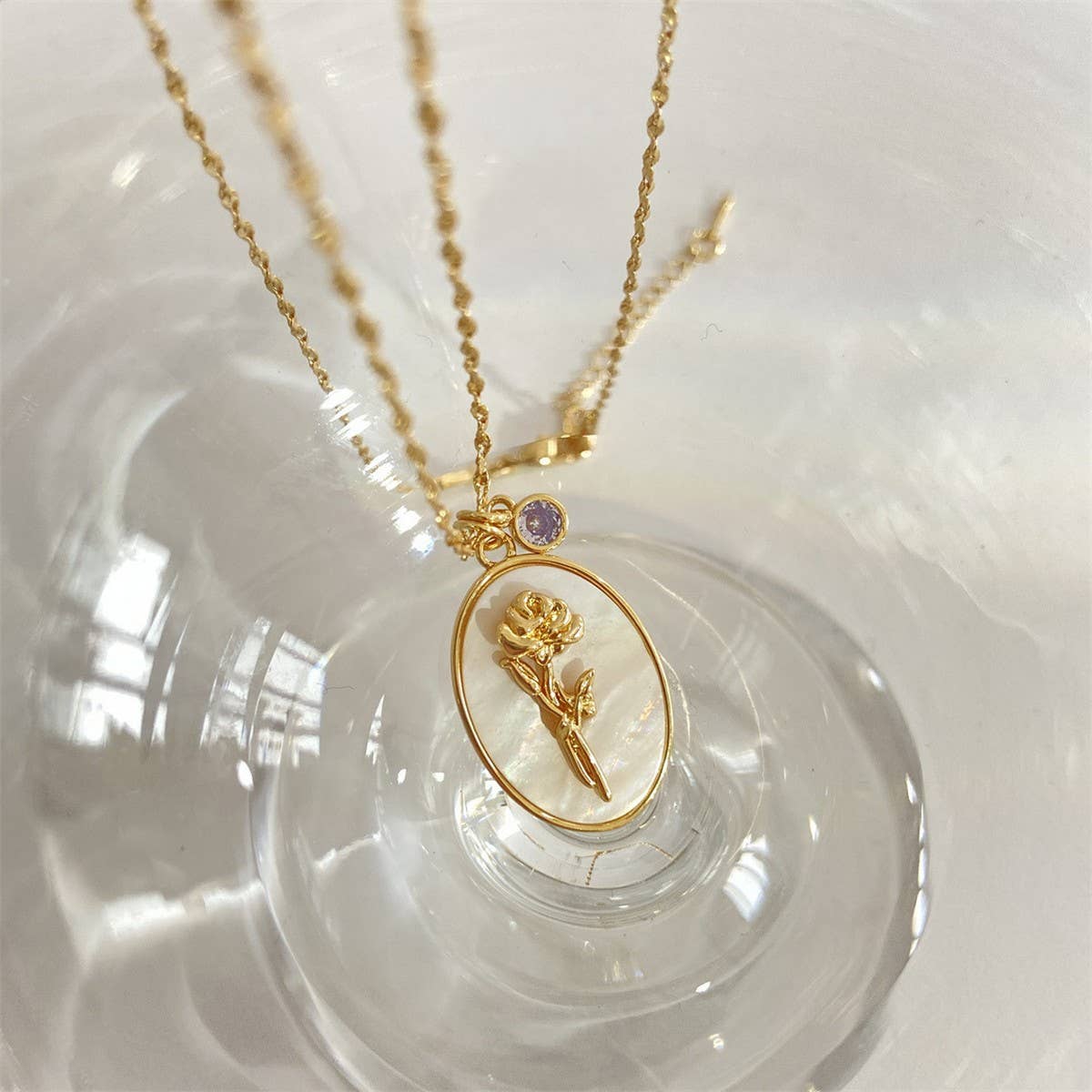 DECEMBER THREE-DIMENSIONAL FLORAL OVAL NECKLACE