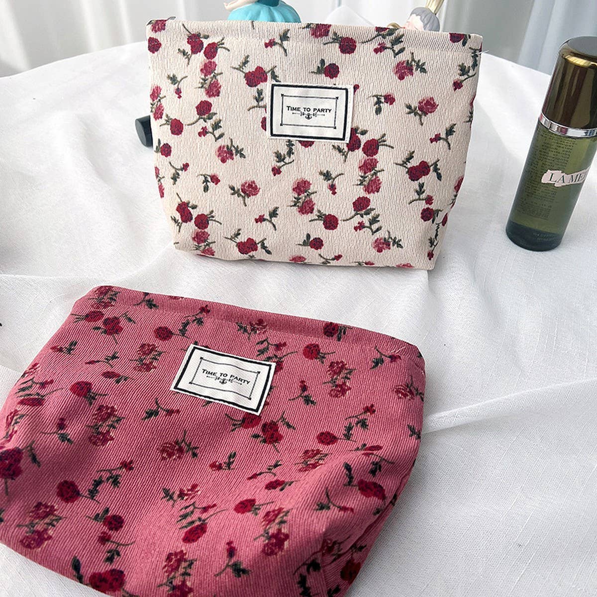 CONTRAST FLOWER PATTERN ZIPPER PORTABLE WASH BAG_CWAB1217