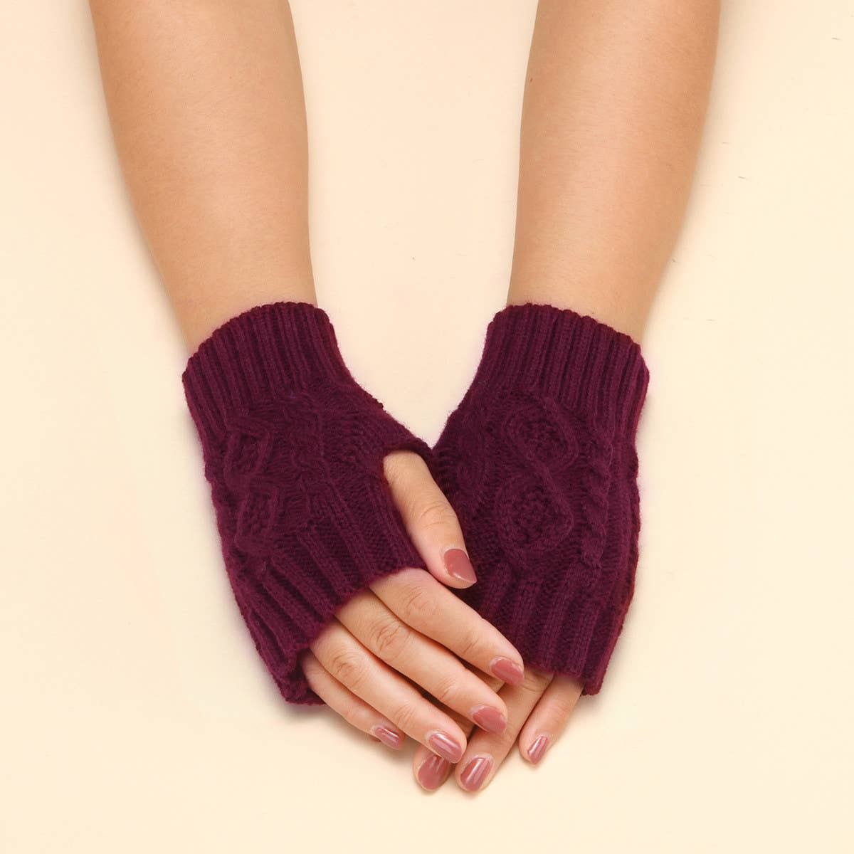 KNITTED DIAMOND-SHAPED FINGER HOLE GLOVES_CWAG0088