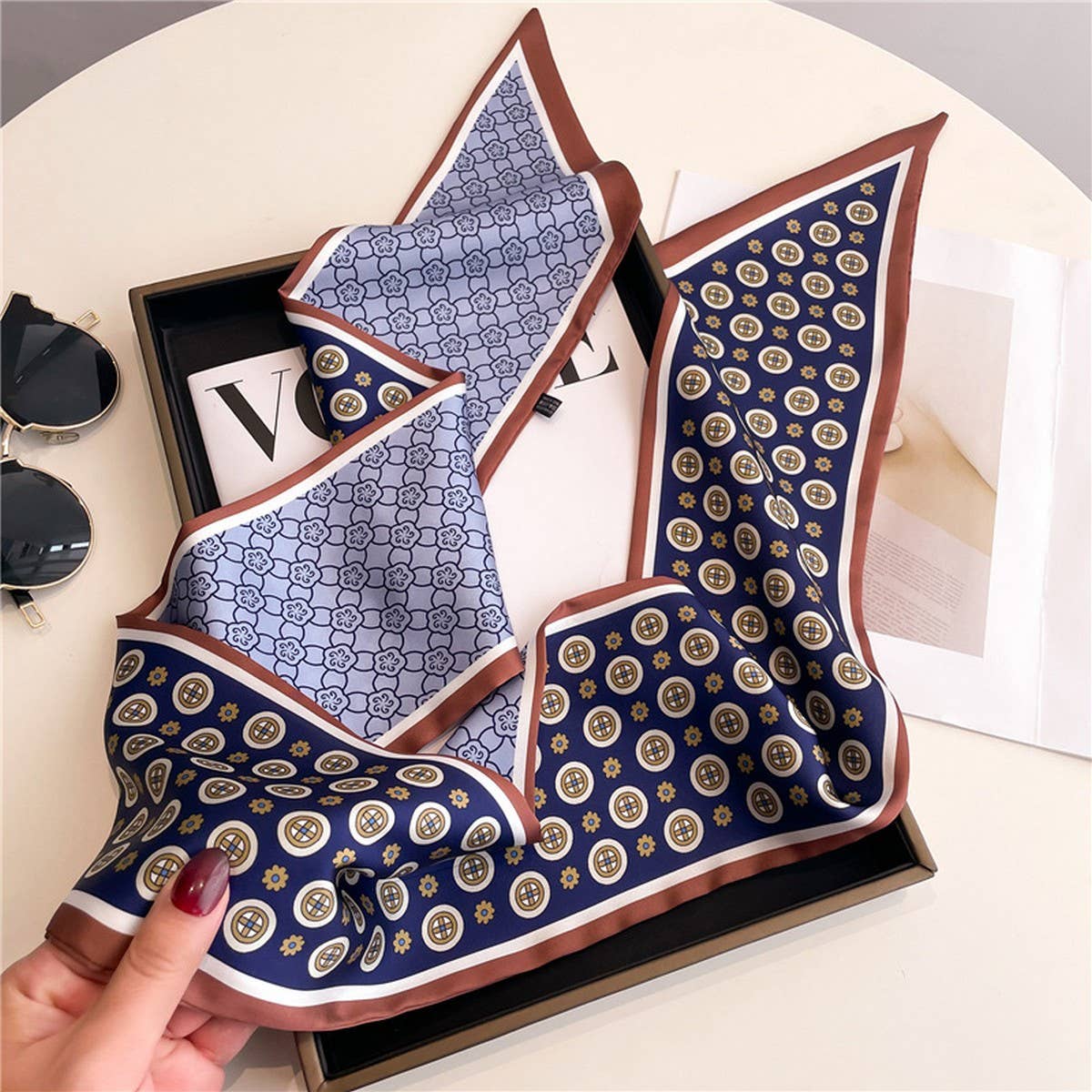 FASHIONABLE AND VERSATILE DOUBLE-LAYER HEAD SCARF_CWASC1513