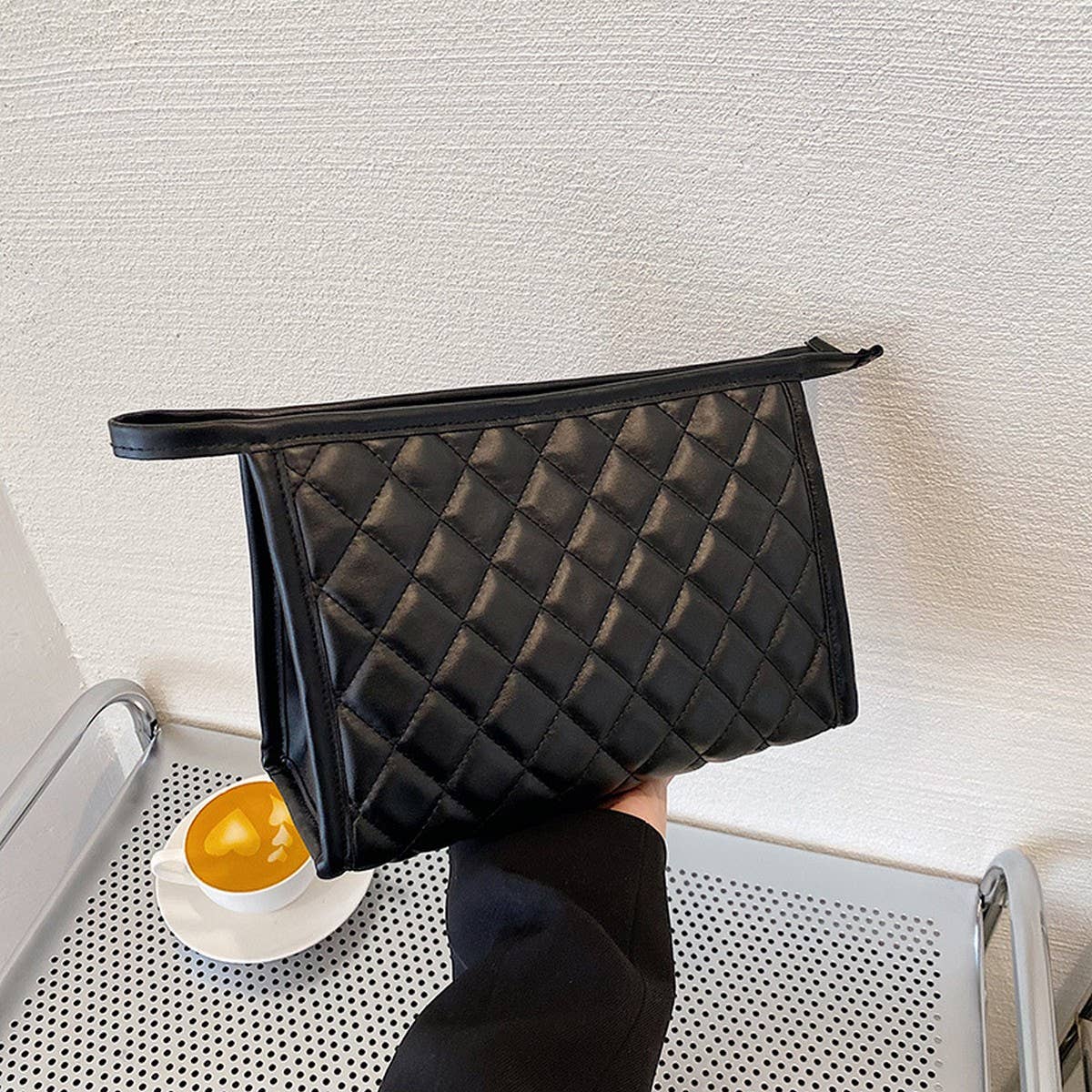 HIGH-END BLACK AND WHITE EMBROIDERY COSMETIC BAG_CWAB4416