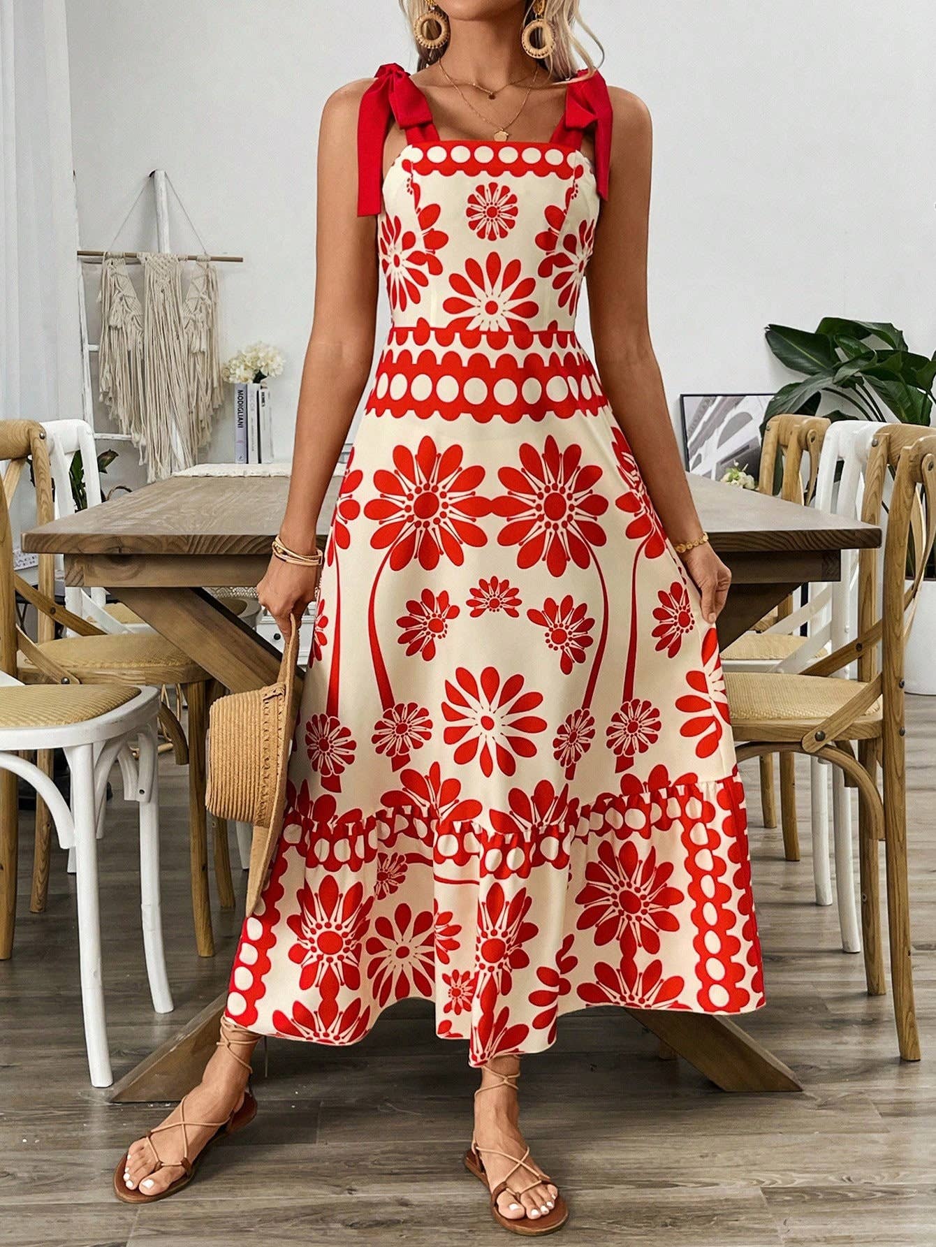 BOHO CHIC LOCKED-DOWN FLORAL STRAP DRESS
