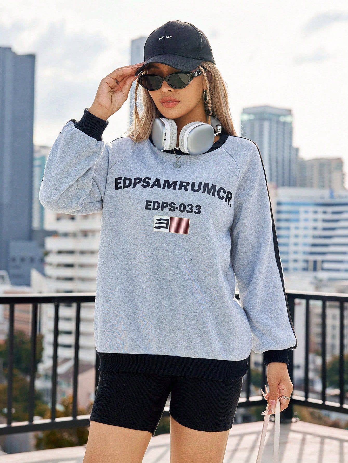 Fashionable loose printed pullover hoodie