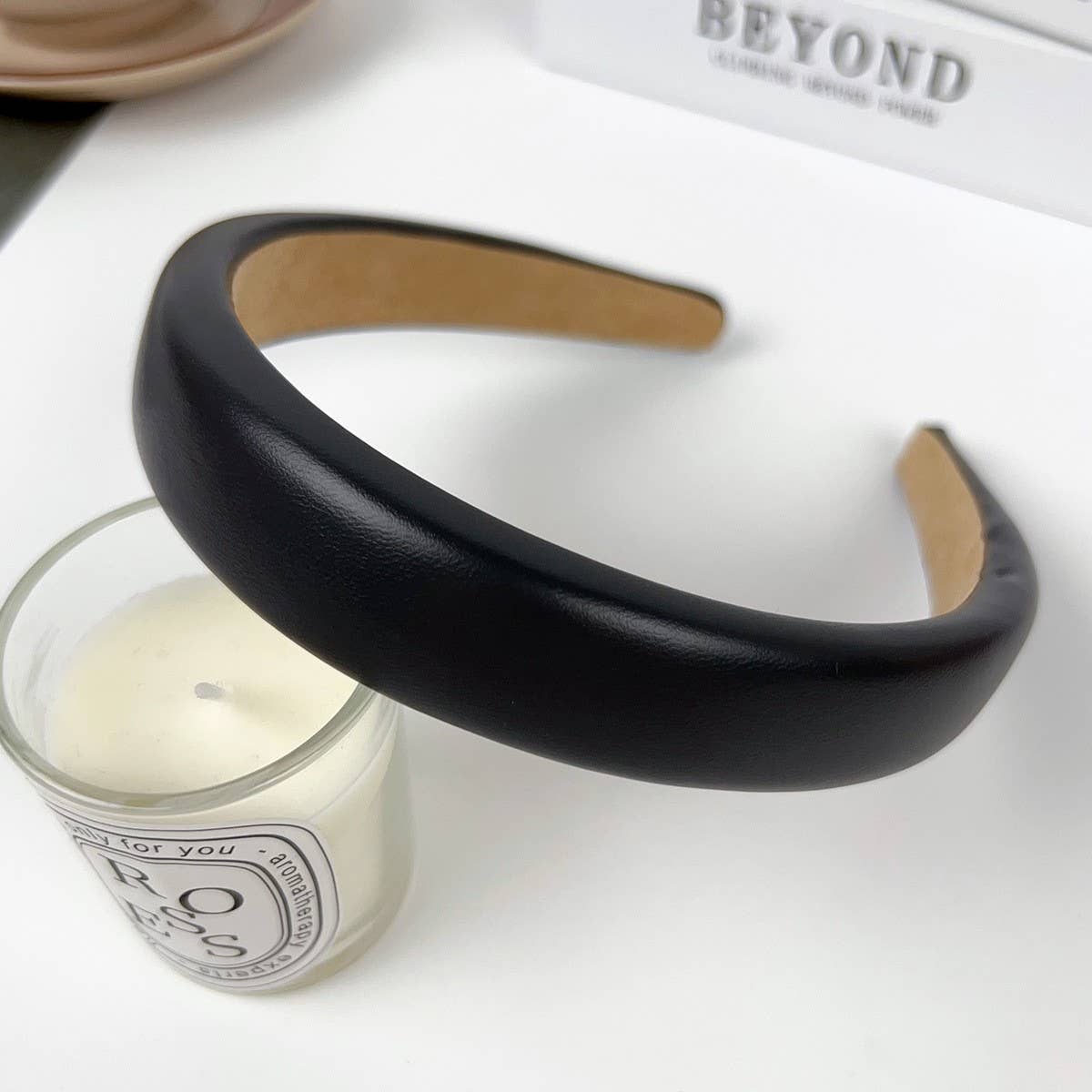 TEXTURED SOLID COLOR WIDE BRIM HIGH TOP HEADBAND