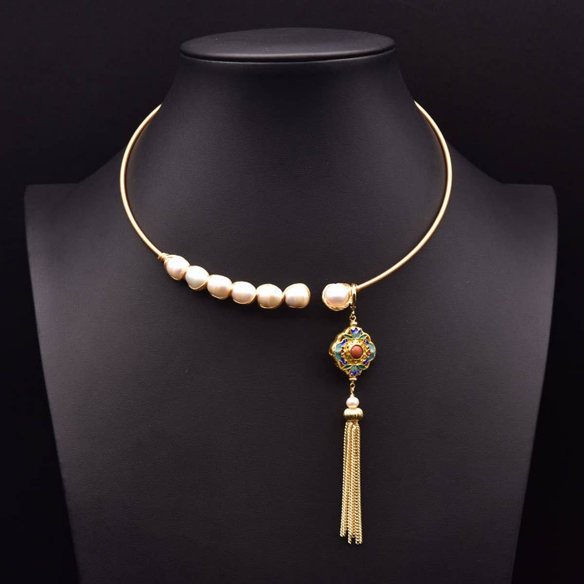 VINTAGE NICHE NATURAL FRESHWATER PEARL NECKLACE