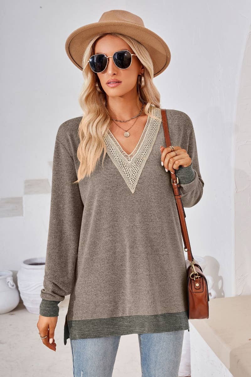 CWTBLL2691_FALL V-NECK LACE PATCHWORK LONG-SLEEVED TOP