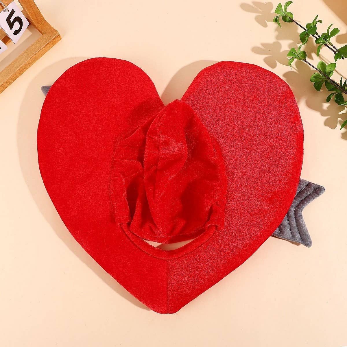 CWAH4050_VALENTINE'S DAY HEART CUPID'S ARROW WARM HAT