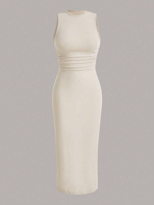 Cinched waist sleeveless and form-fitting dress