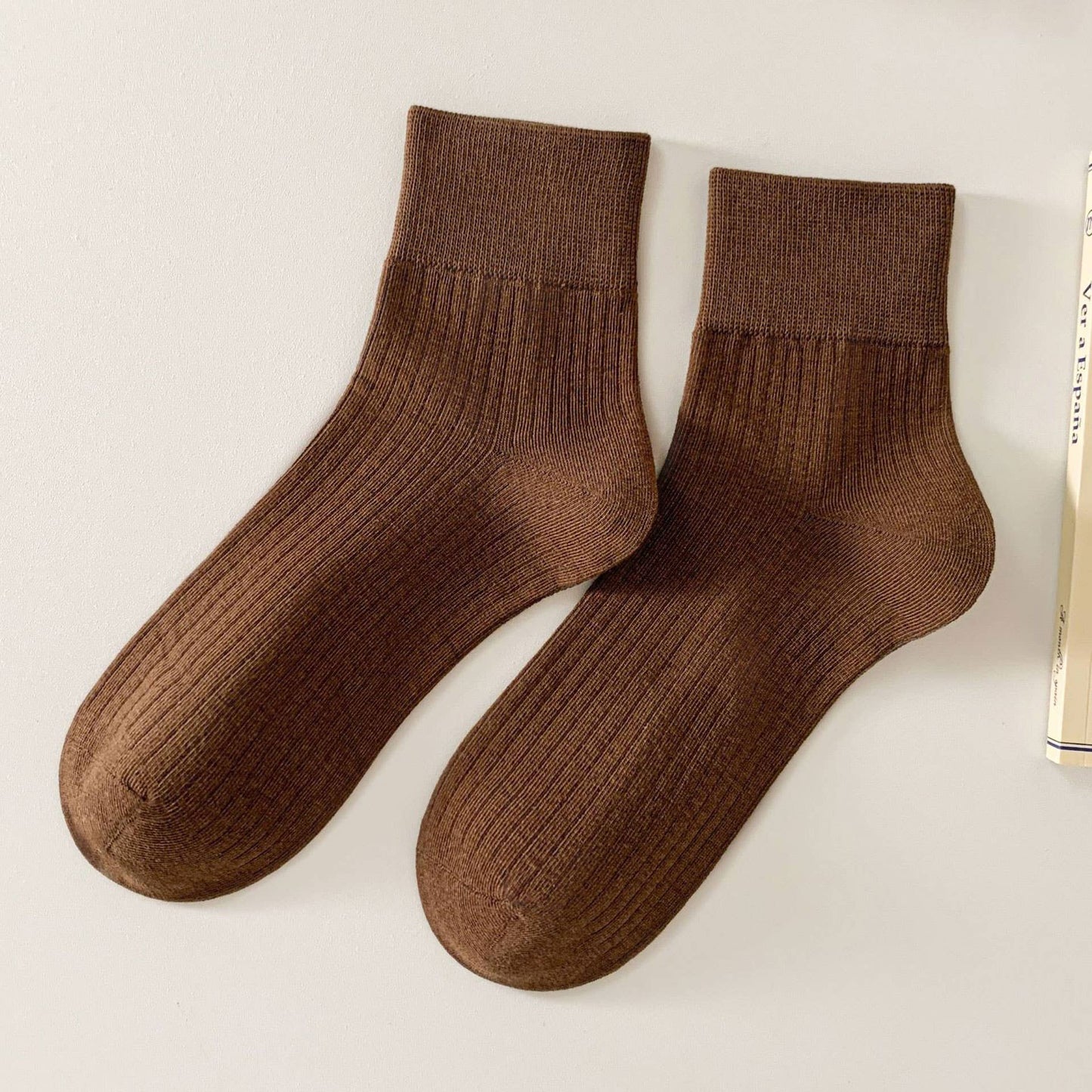 Simple Style Solid Cotton Crew Socks For Womens_CWMS1373