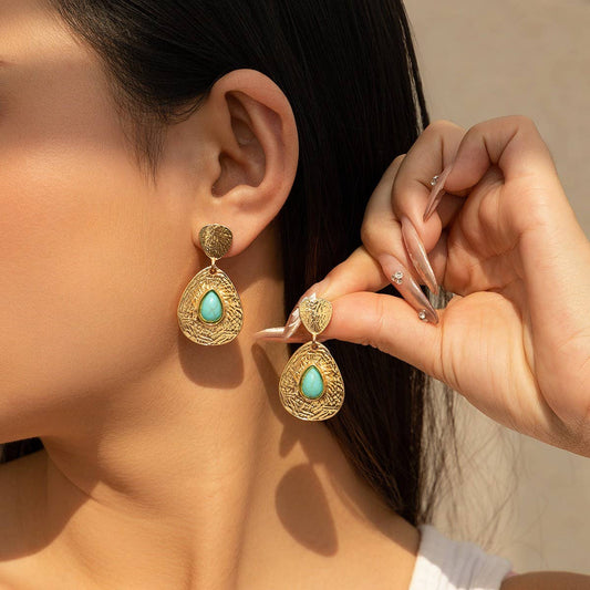 WATER DROP TEMPERAMENT PLEATED EARRINGS