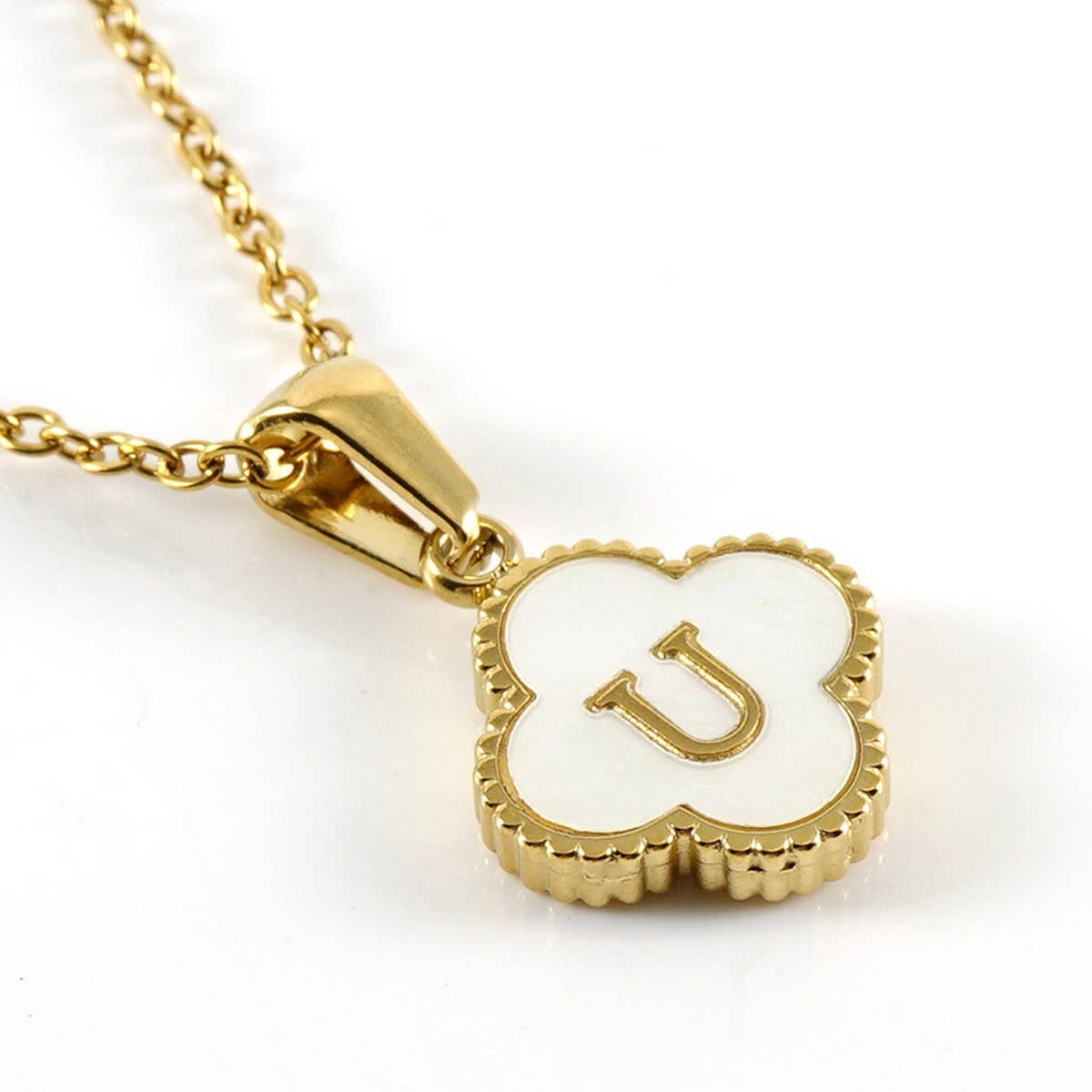 FOUR LEAF CLOVER 26 LETTER SHELL PENDANT NECKLACE