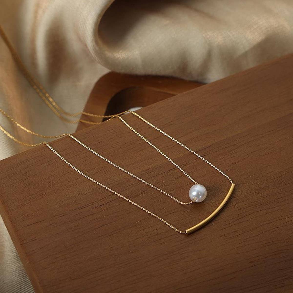 TITANIUM STEEL NECKLACE WITH PEARL PENDANT
