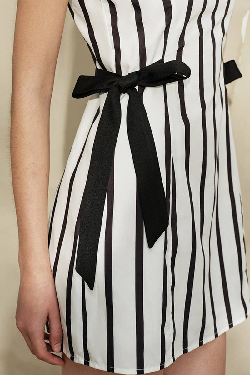 CWDSD10505_HAWAIIAN STRIPE TIE-WAIST LOOSE SLEEVELESS DRESS