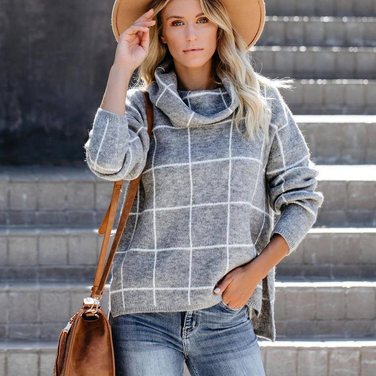 Check knit turtleneck sweater