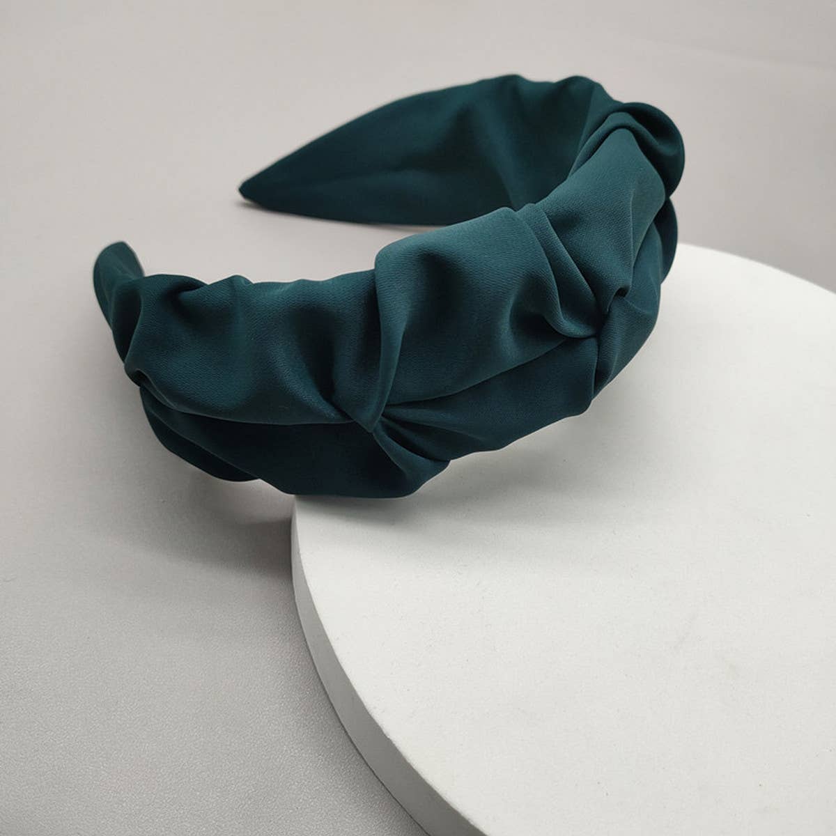 SIMPLE AND FRESH PLEATED HEADBAND