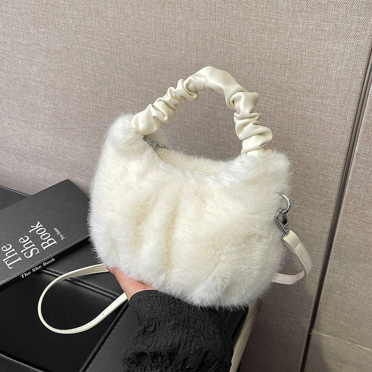 WINTER FASHION PLEATED TOTE PLUSH SHOULDER BAG_CWAB3977
