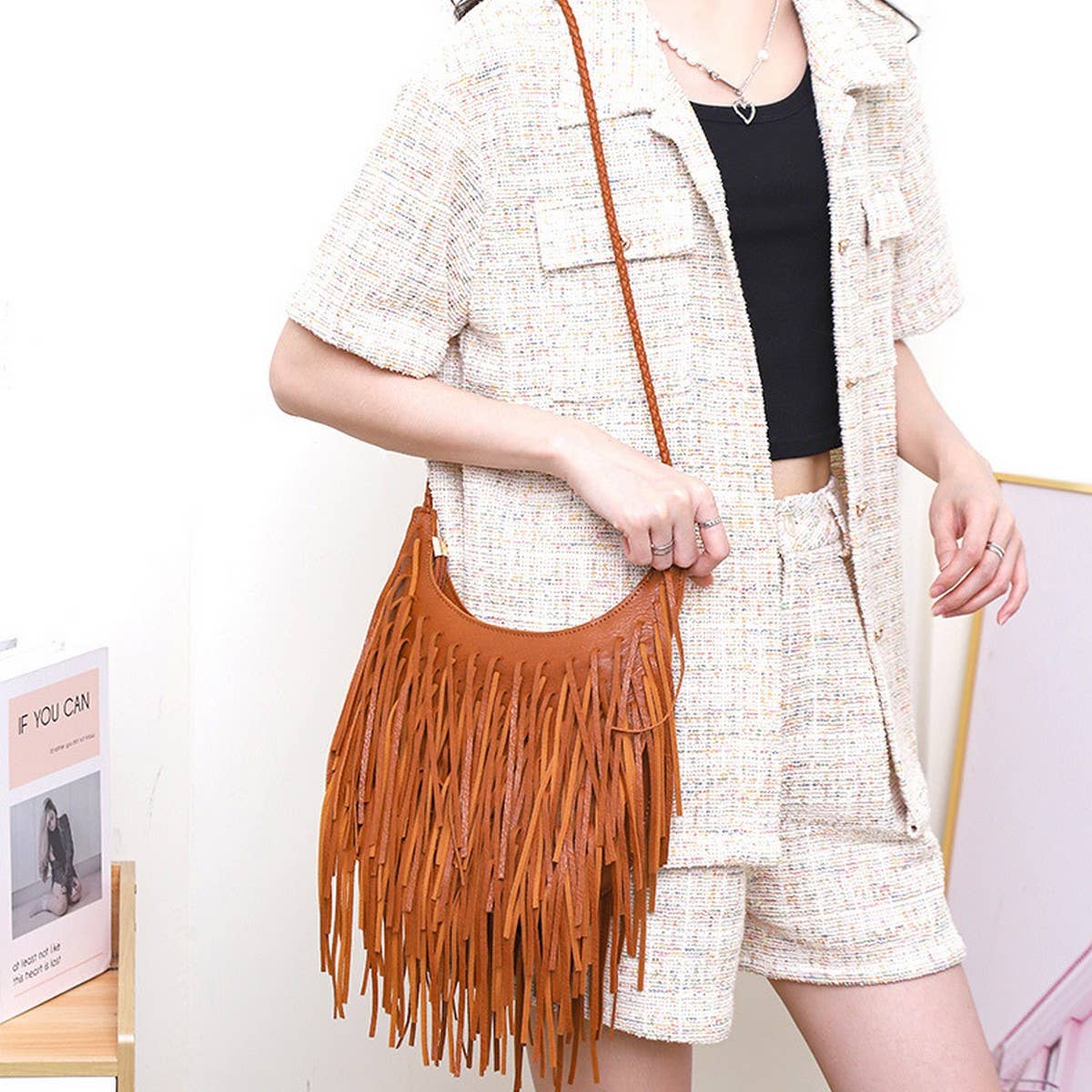 CWAB4542_SOFT LEATHER TASSEL SHOULDER BAG
