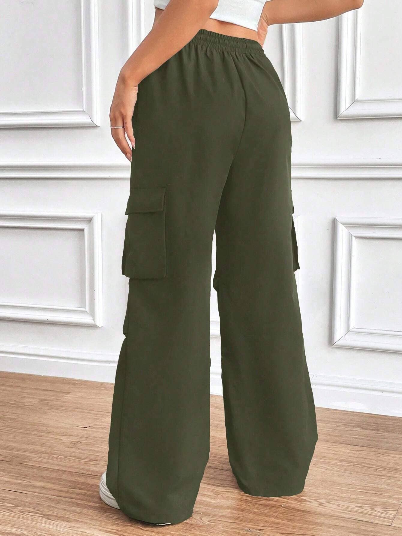 Elastic waist high-waisted baggy cargo pants