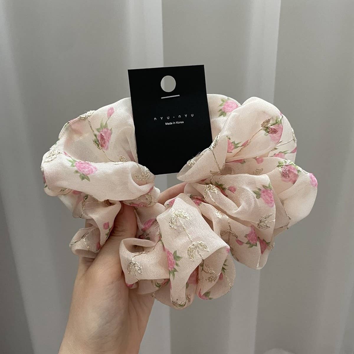 NEW EMBROIDERED FLOWERS HAIR SCRUNCHIES_CWAHA1736