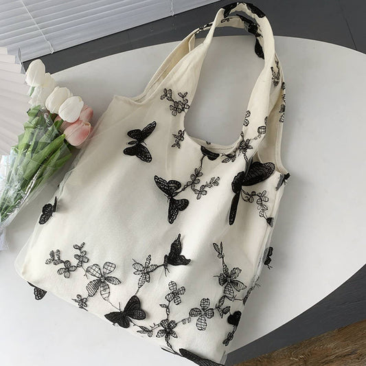CANVAS WITH BEAUTIFUL BUTTERFLY EMBROIDERY_CWAB2040