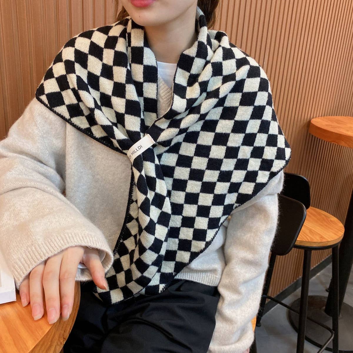 THICKENED WARM LARGE TRIANGLE SHAWL