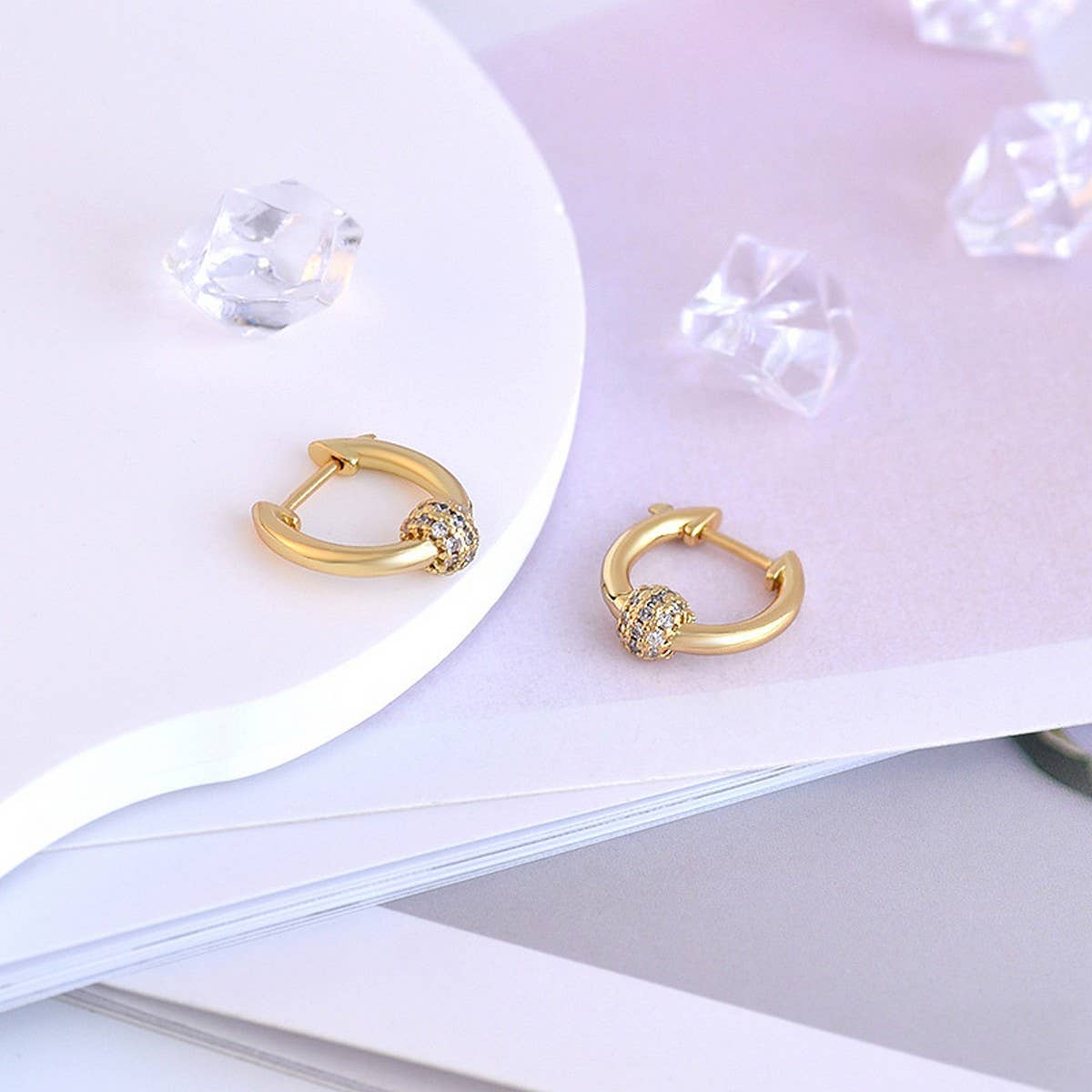 FASHIONABLE COMMUTER TEMPERAMENT HOOP EARRINGS