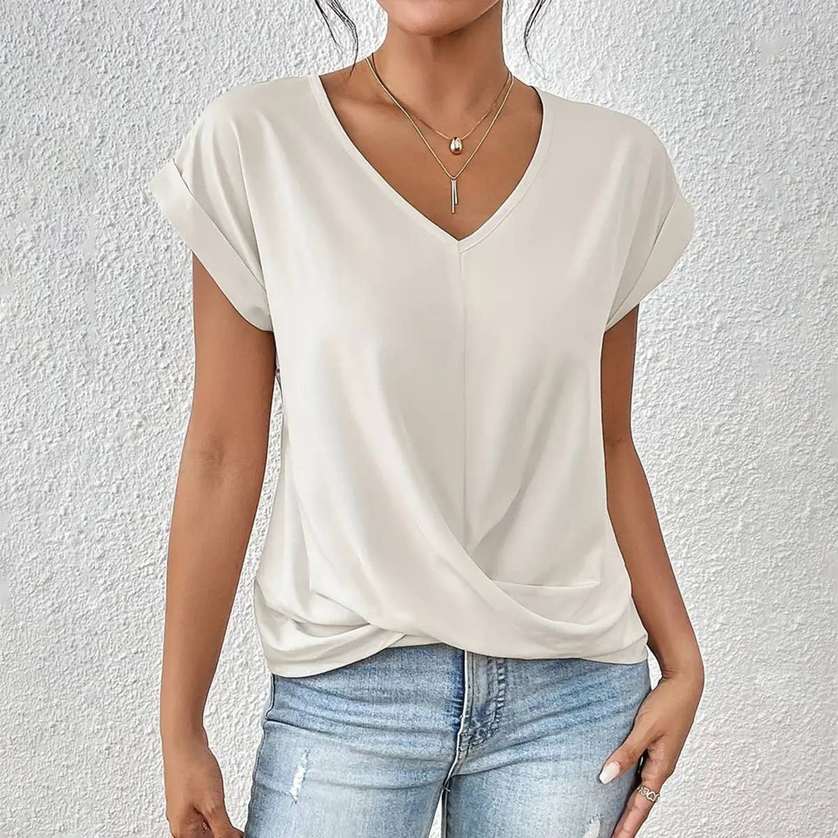 Elegant short-sleeved solid-color V-neck T-shirt