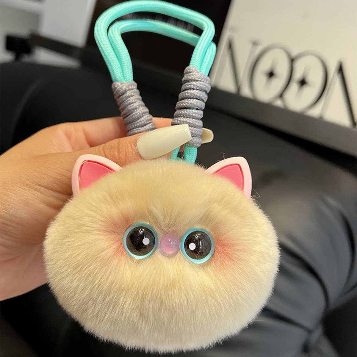 CUTE BRACELET WITH KITTEN AND CAR KEYCHAIN PENDANT