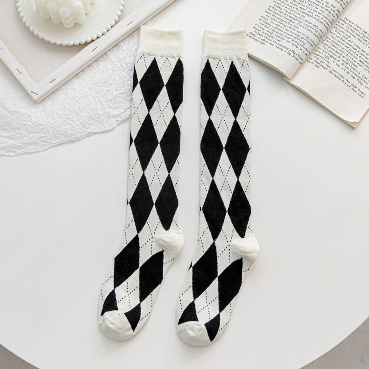 NEW LARGE DIAMOND RETRO MID-TUBE SOCKS