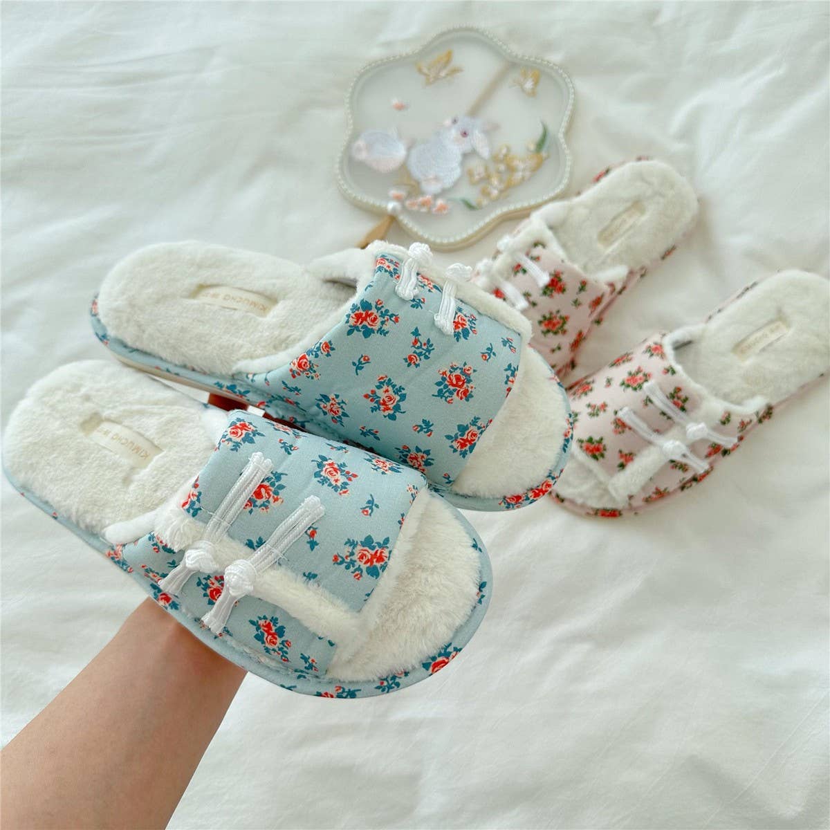 CHEONGSAM BUTTONED PLUSH OPEN-TOE HOME SLIPPERS_CWMM2987