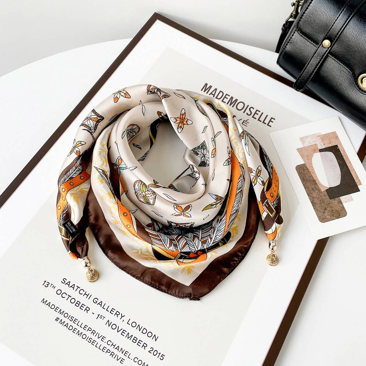 Magnetic Print Triangle Scarf for  Spring Style