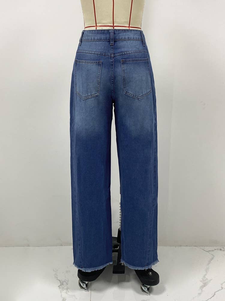 CASUAL WIDE-LEG JEANS WITH NO SPRING IN THEM