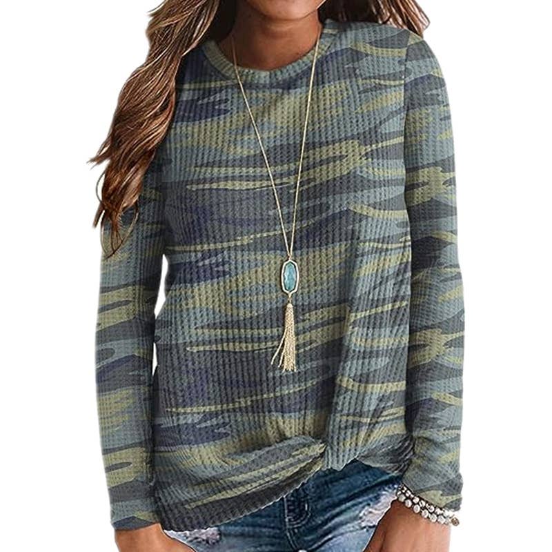 CAMO PRINT TWIST WAFFLE T-SHIRT WITH LOOSE HEM