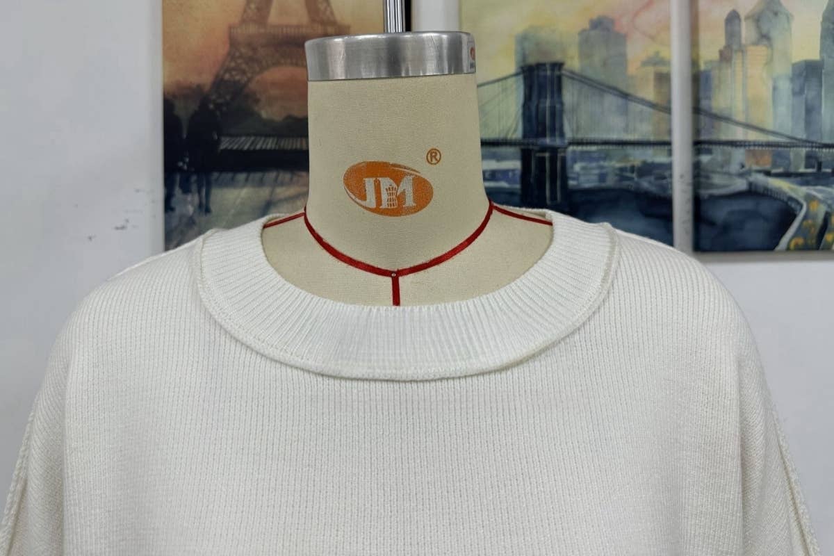 CWOSWL607  Long Sleeve Loose Neck Pullover Sweater