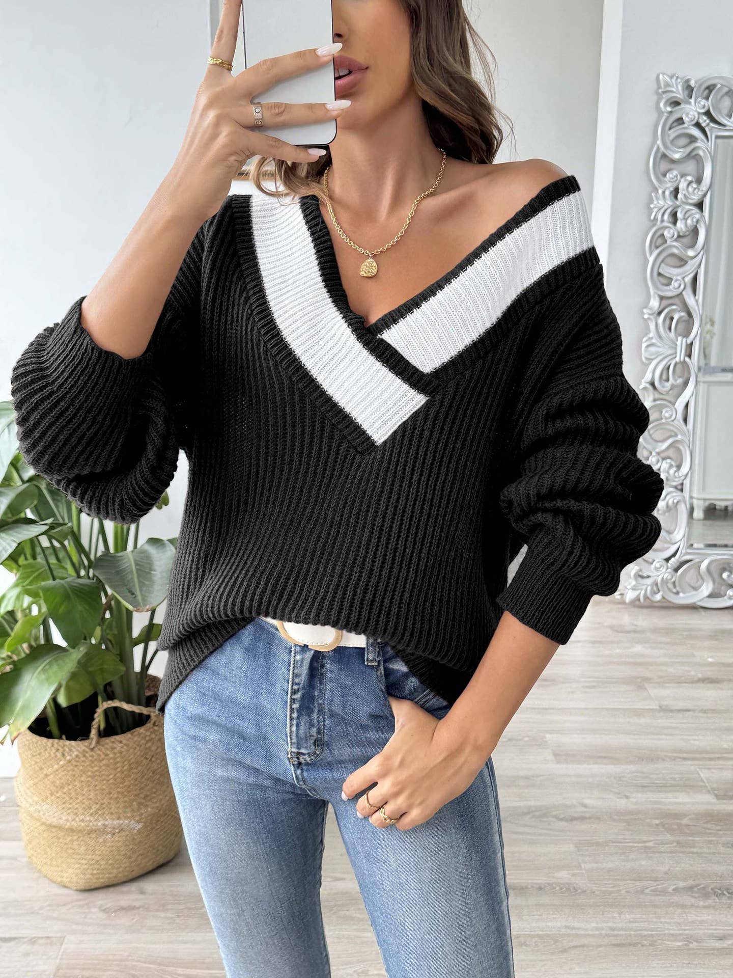COLOR CONTRAST PATCHWORK V-NECK PULLOVER SWEATER