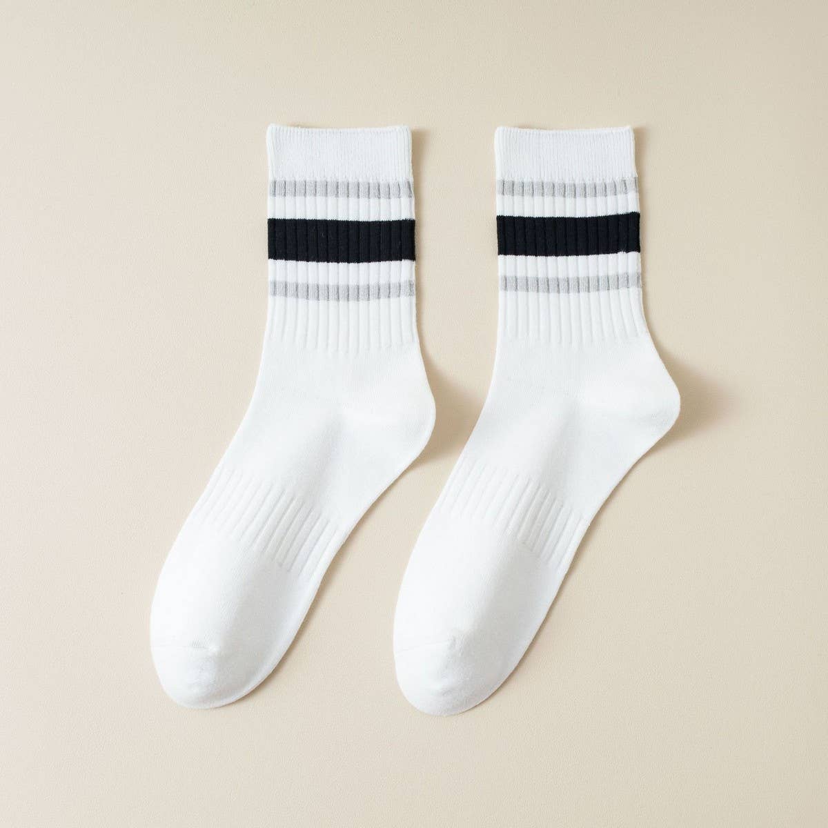 NEW VERSATILE STRIPED SPORTS COTTON MID-CALF SOCKS_CWMS1354