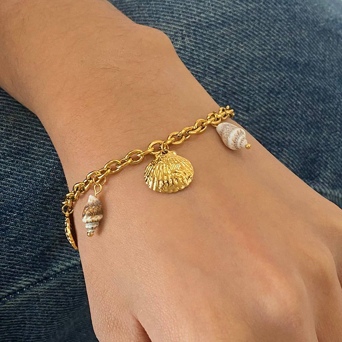 18K Gold Seashell Pendant Bracelet, Ocean Style_CWAJE4669