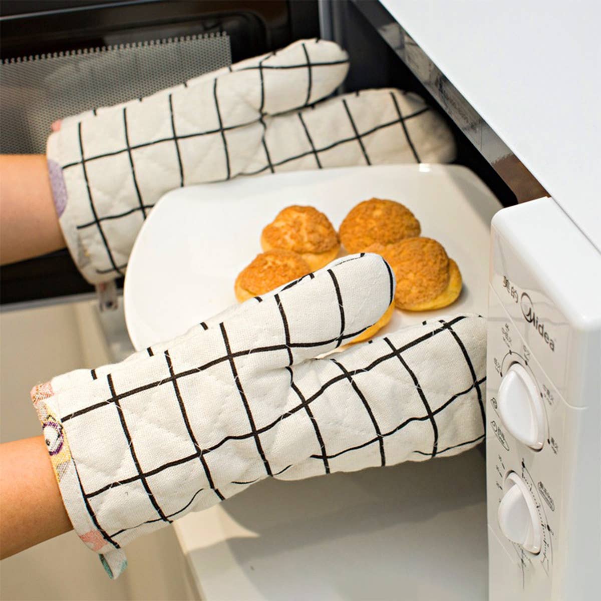 INSULATED HEAT RESISTANT COOKING SINGLE GLOVE