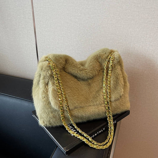 WINTER CHAIN LARGE CAPACITY SHOULDER PLUSH BAG_CWAB3938