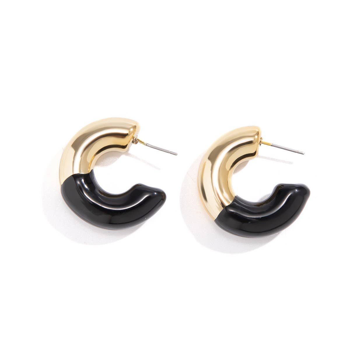 MINIMALIST AND PERSONALIZED MAILLARD RETRO EARRING