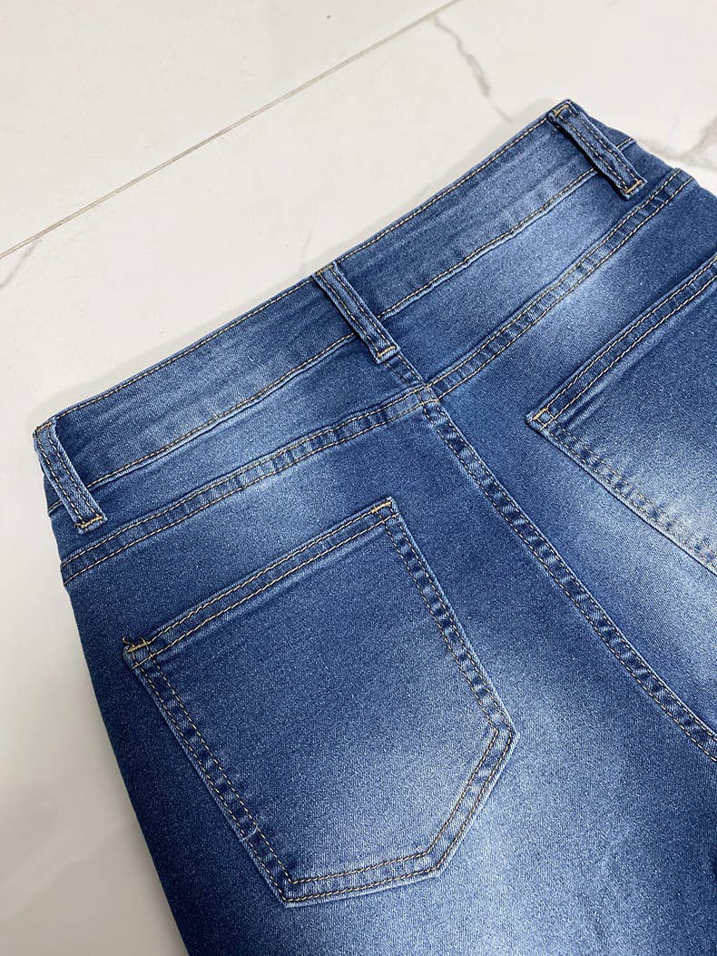 Fashion High-Waist Rolled Hem Straight-Leg Jeans