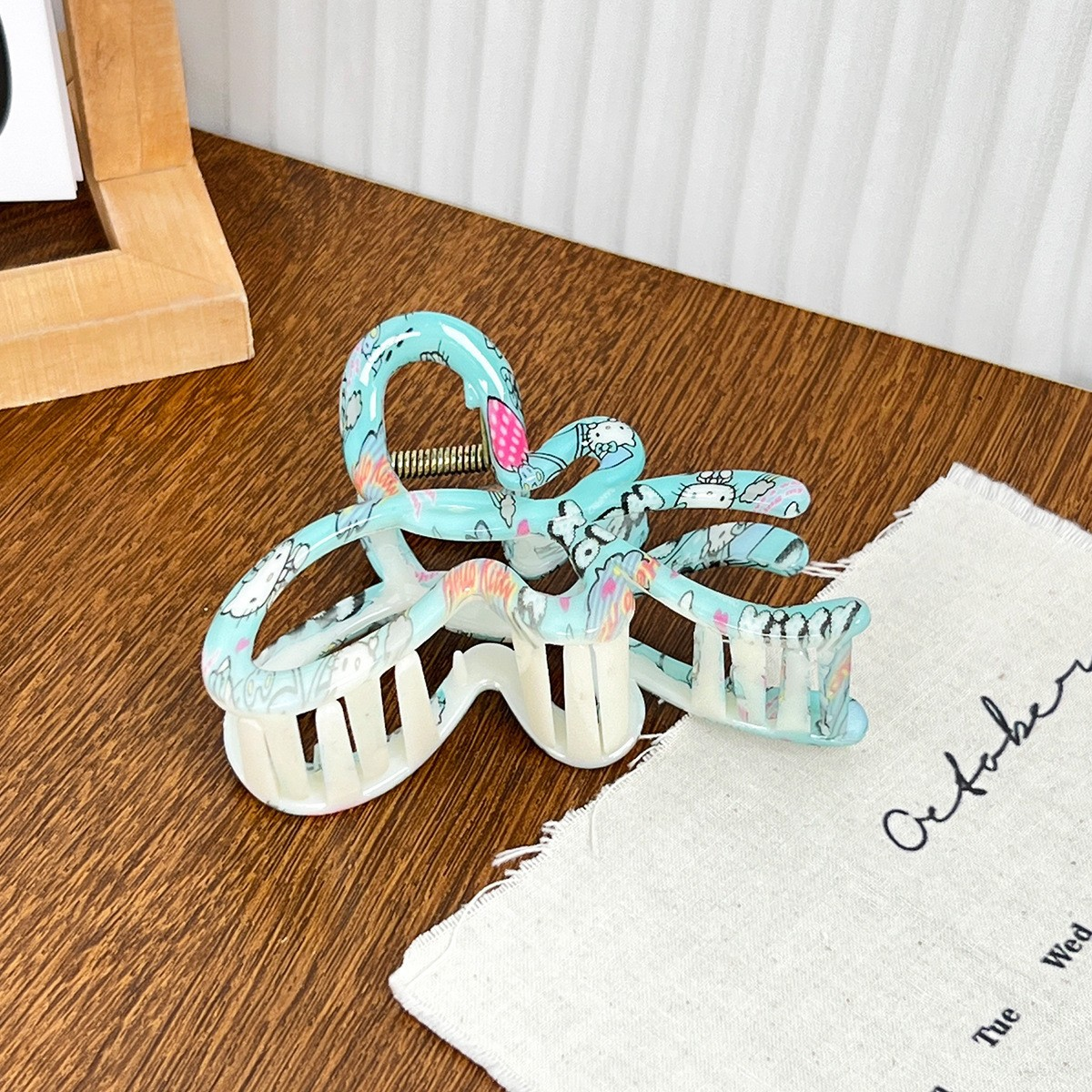 Vintage Floral Claw Clip ? Elegant Chinese Grip