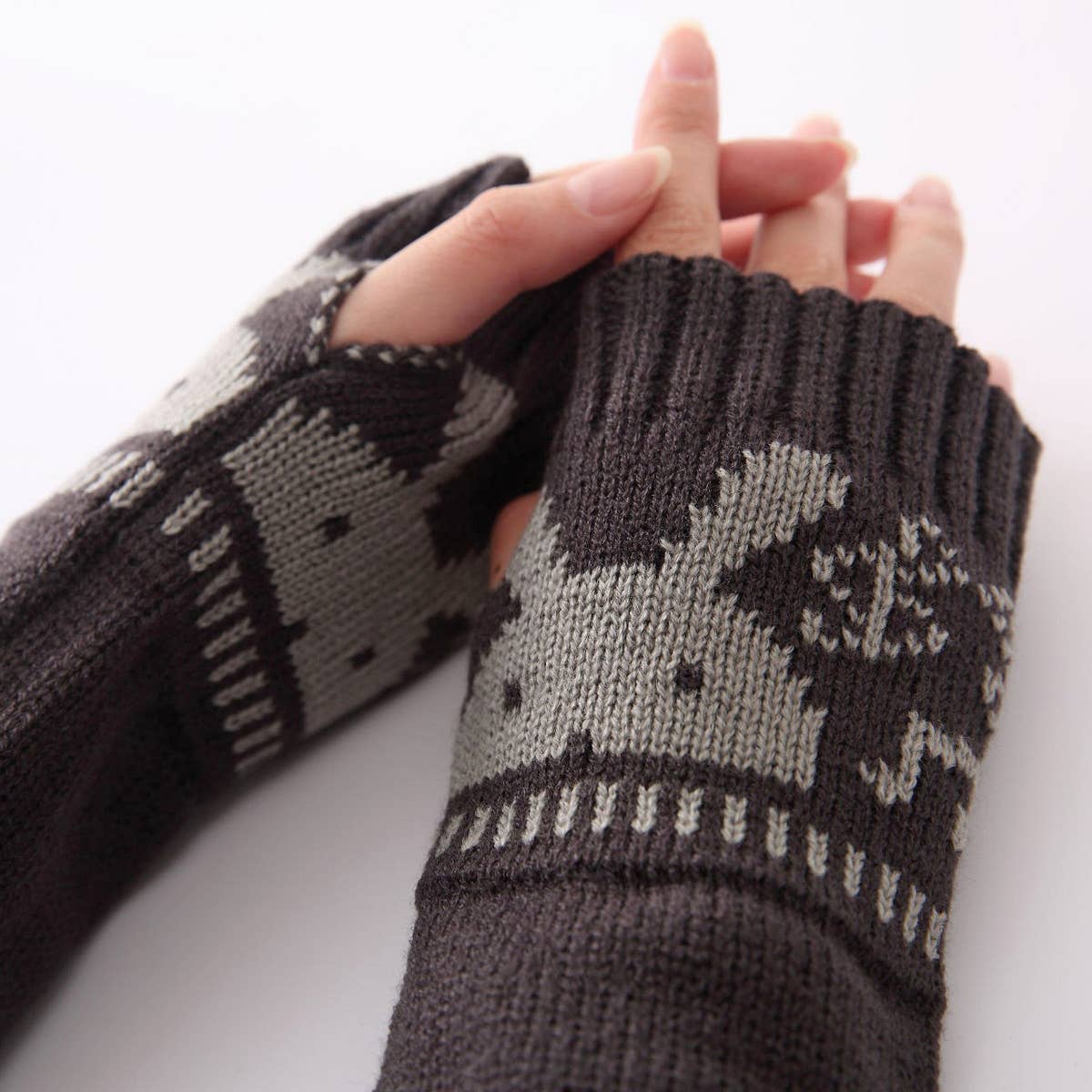 FASHIONABLE BUNNY HEAD OPEN FINGER KNITTED SLEEVES_CWAG0106