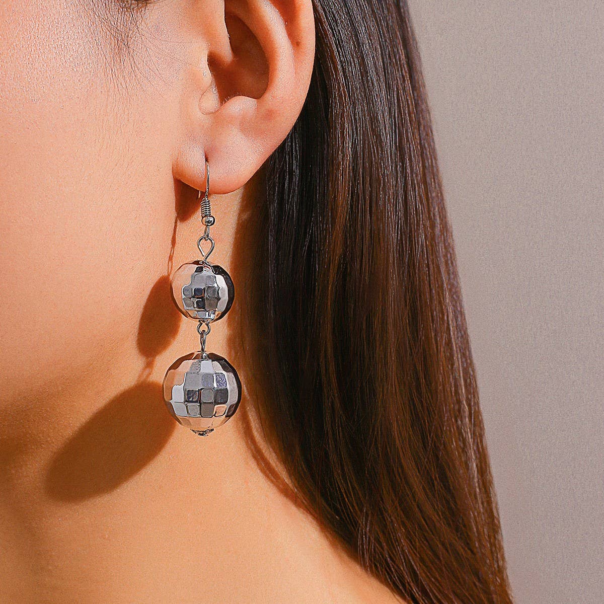 GEOMETRIC STITCHING BALL BEAD DROPEARRINGS